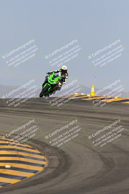 media/Sep-30-2023-SoCal Trackdays (Sat) [[636657bffb]]/Turns 9 and 10 (1010am)/